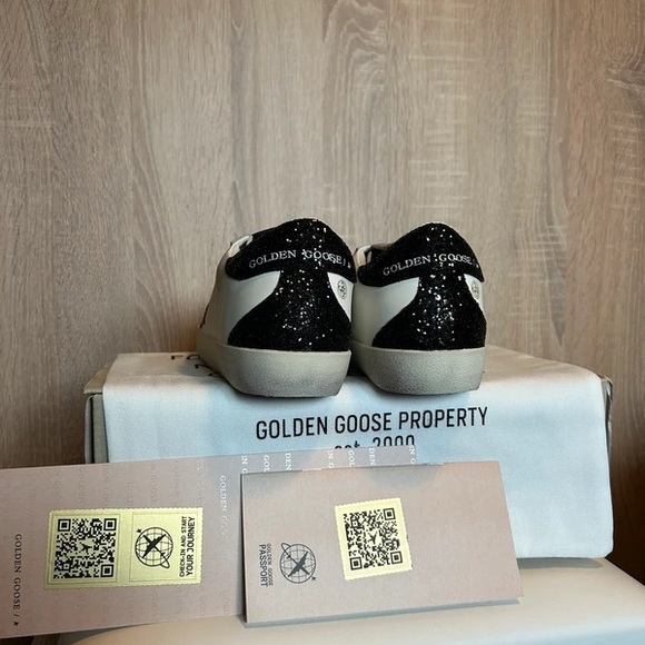 Golden Goose Glitter Star Sneakers in White and Gold - Picture 5 of 10